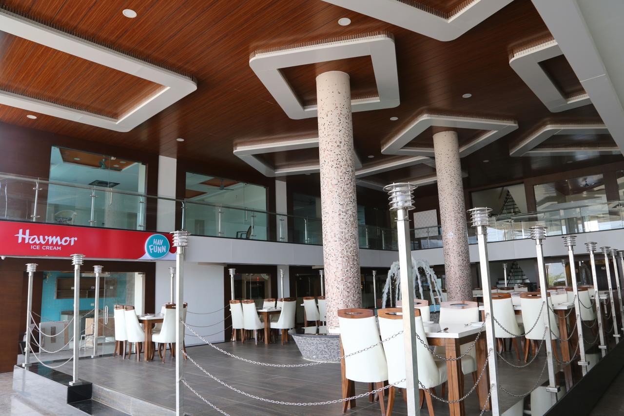 Hotel Lord Krishna Rohera Kültér fotó